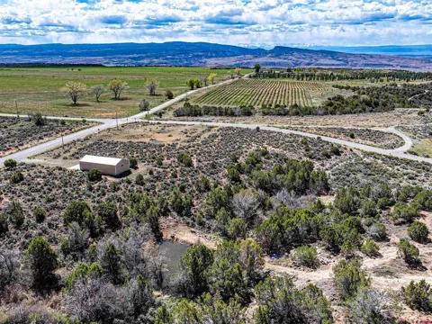 3 Rimrock Road