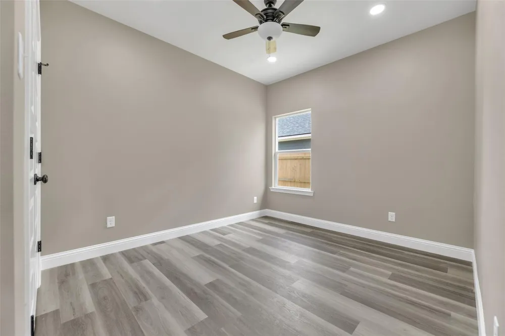 905 W Virginia Street Navasota, TX 77868