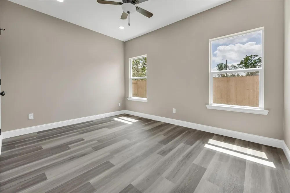 905 W Virginia Street Navasota, TX 77868