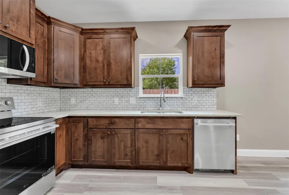 905 W Virginia Street Navasota, TX 77868