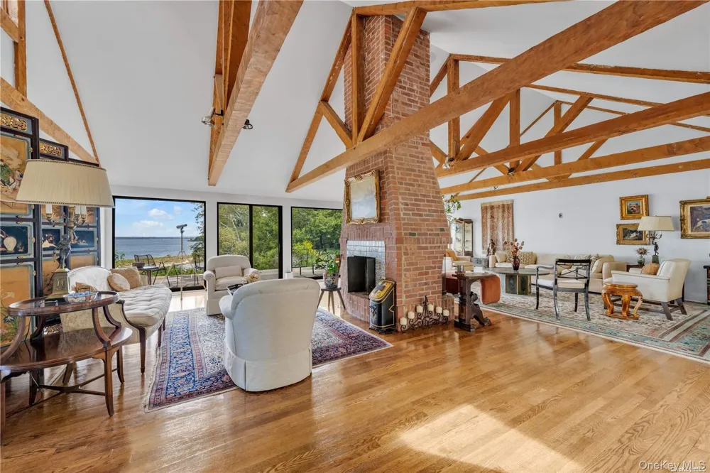 120 W Creek Farms Road Sands Point, NY 11050