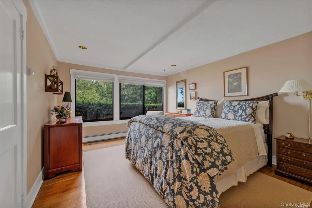 120 W Creek Farms Road Sands Point, NY 11050