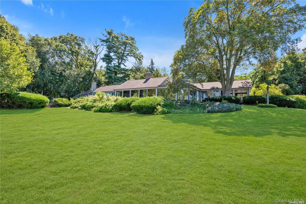 120 W Creek Farms Road Sands Point, NY 11050