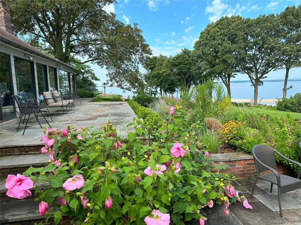 120 W Creek Farms Road Sands Point, NY 11050
