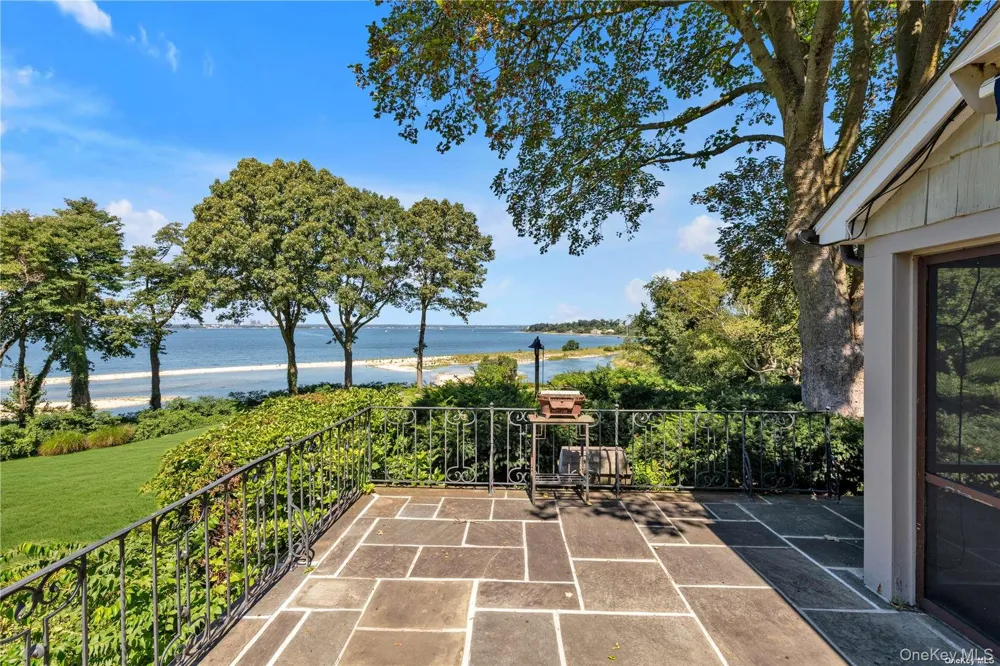 120 W Creek Farms Road Sands Point, NY 11050