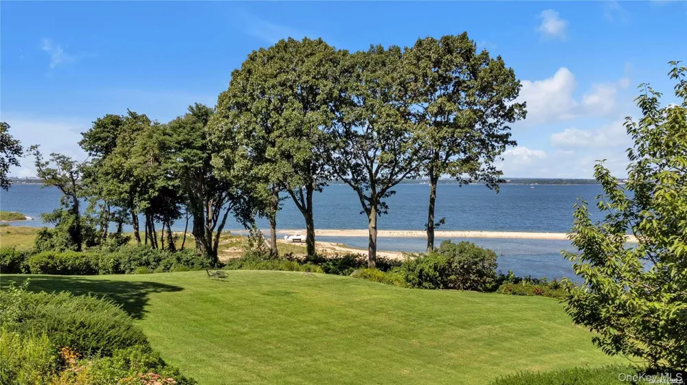 120 W Creek Farms Road Sands Point, NY 11050