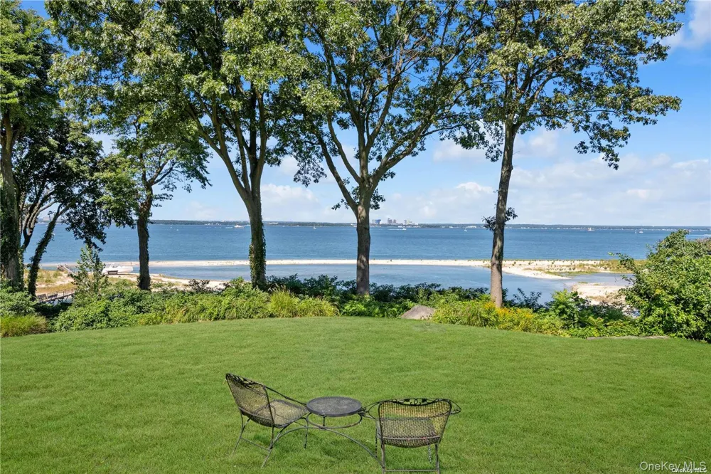120 W Creek Farms Road Sands Point, NY 11050