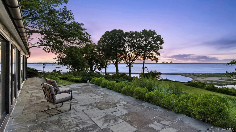 120 W Creek Farms Road Sands Point, NY 11050