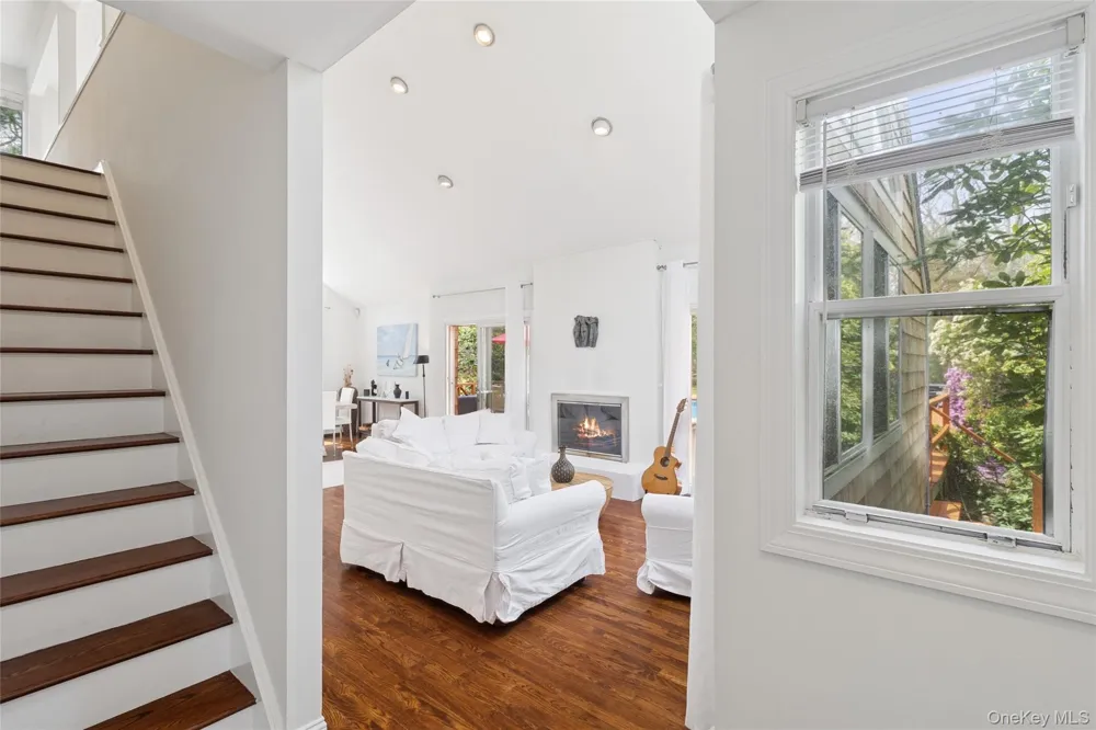 27 Ely Brook Road East Hampton, NY 11937