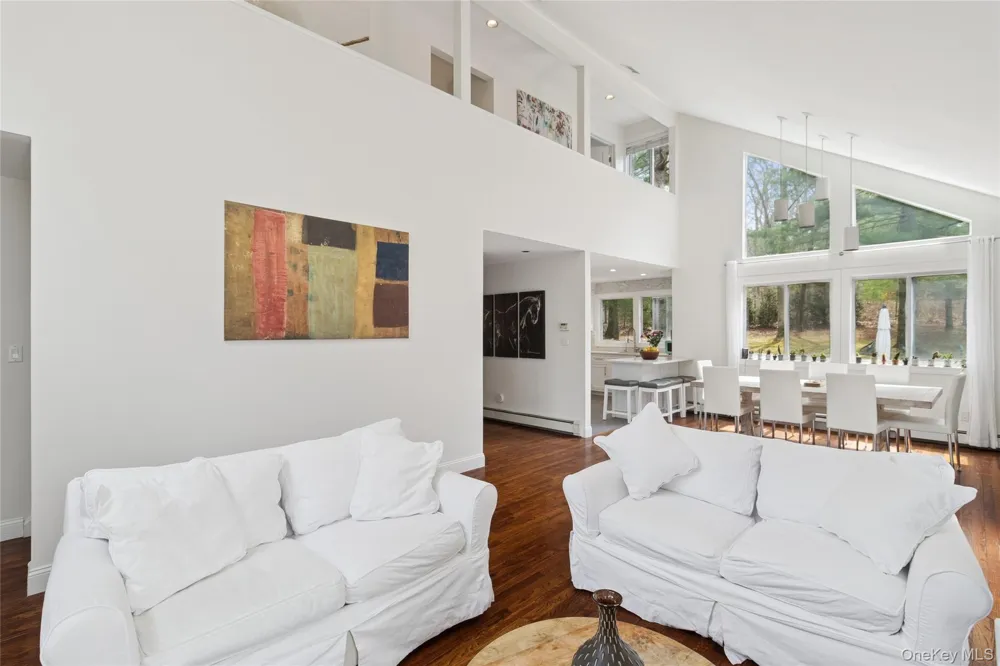 27 Ely Brook Road East Hampton, NY 11937