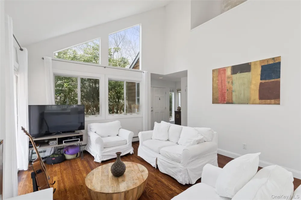 27 Ely Brook Road East Hampton, NY 11937