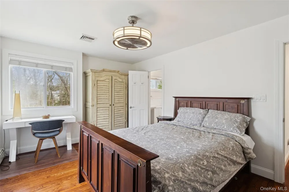 27 Ely Brook Road East Hampton, NY 11937
