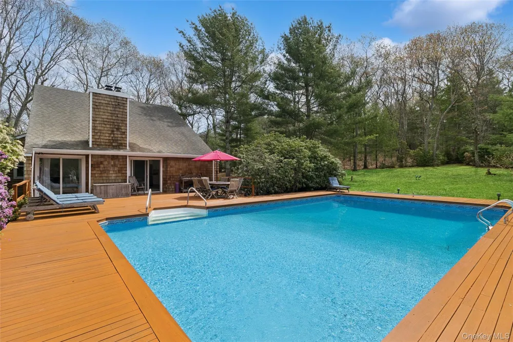 27 Ely Brook Road East Hampton, NY 11937