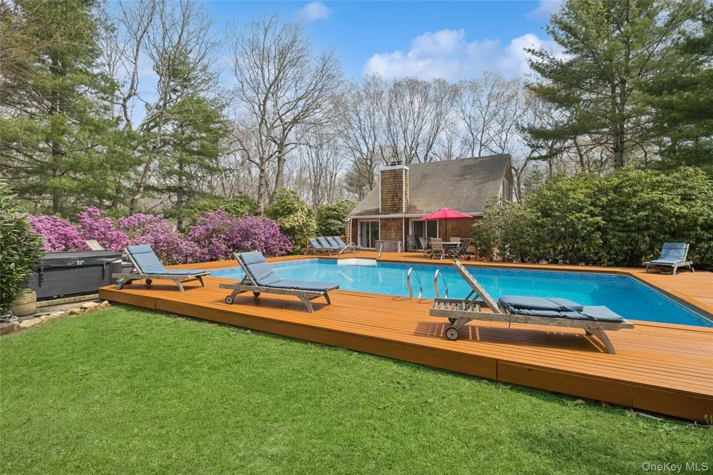 27 Ely Brook Road East Hampton, NY 11937