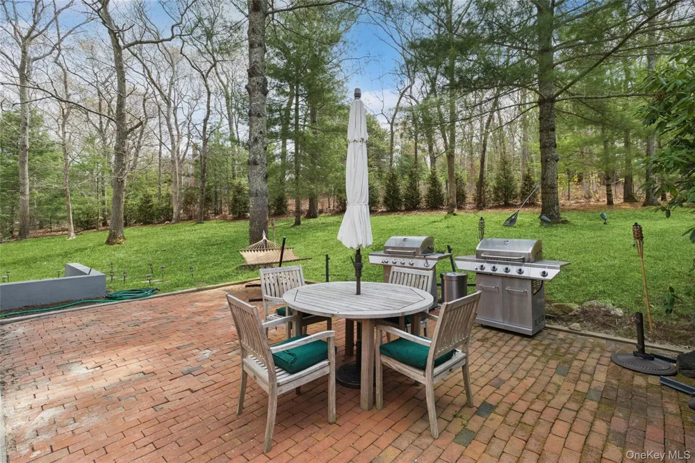 27 Ely Brook Road East Hampton, NY 11937