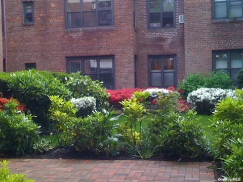 2 Town House Place #1J