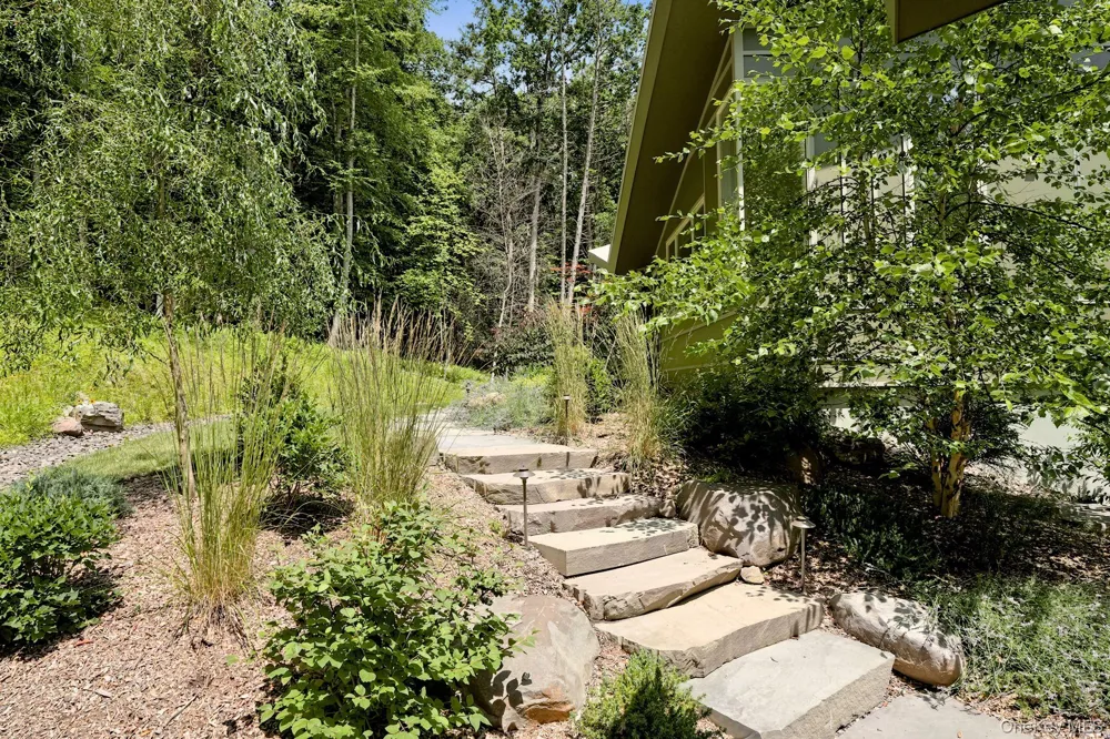 780 Oakwood Circle Stone Ridge, NY 12484
