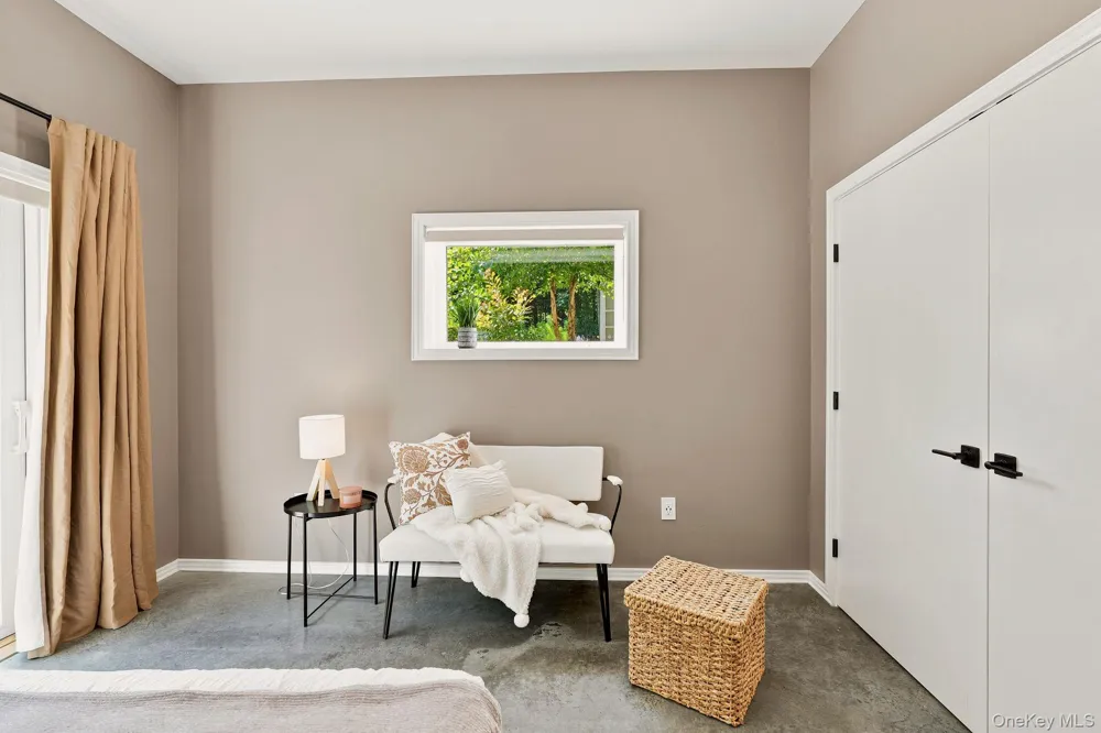 780 Oakwood Circle Stone Ridge, NY 12484