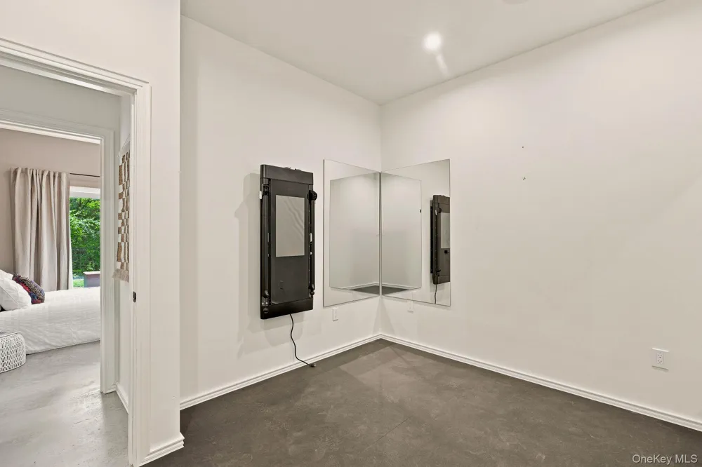 780 Oakwood Circle Stone Ridge, NY 12484