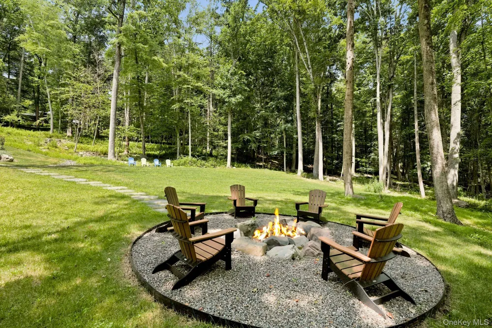 780 Oakwood Circle Stone Ridge, NY 12484