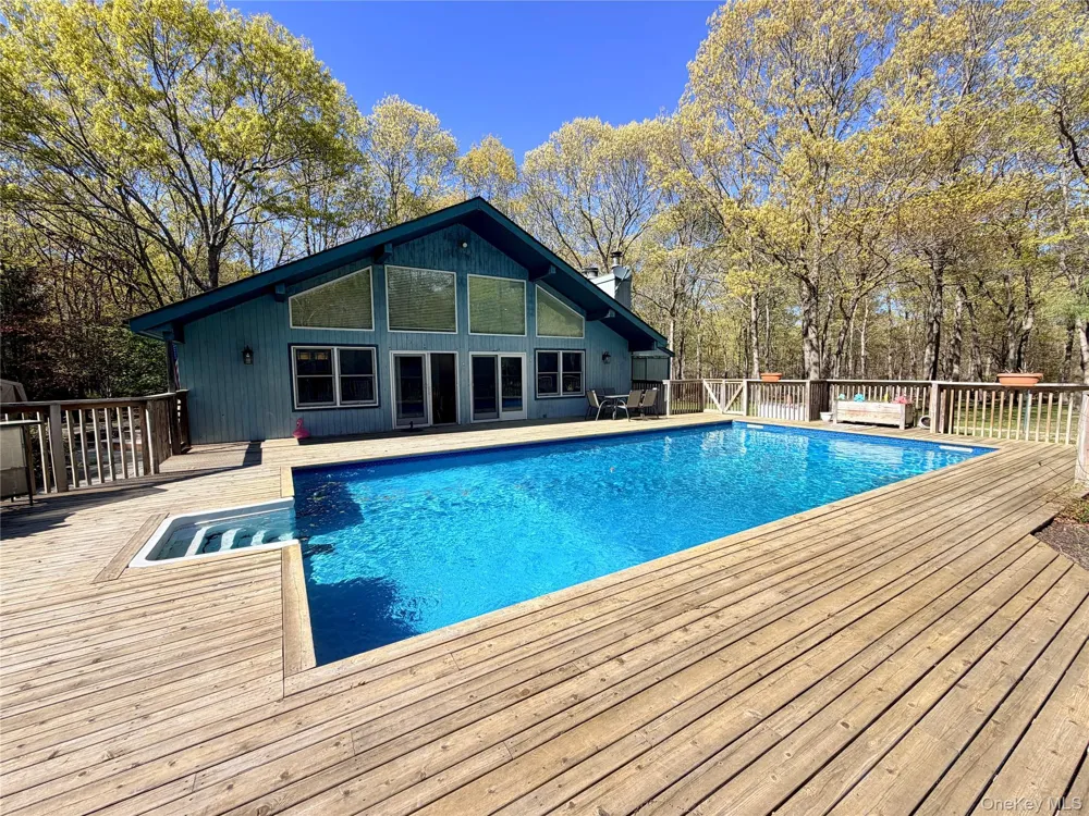 43B Old Squires Road Hampton Bays, NY 11946