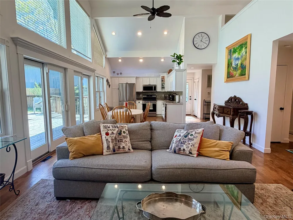 43B Old Squires Road Hampton Bays, NY 11946