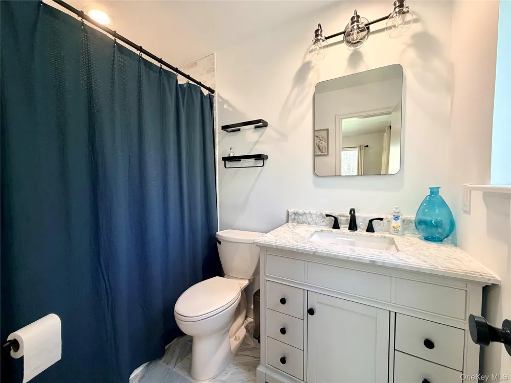 43B Old Squires Road Hampton Bays, NY 11946