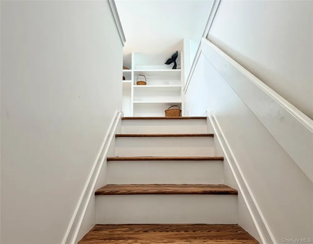 43B Old Squires Road Hampton Bays, NY 11946