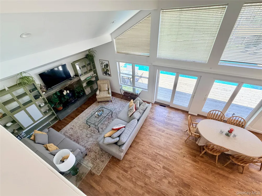 43B Old Squires Road Hampton Bays, NY 11946