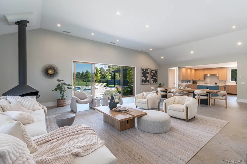 2050 Depot Lane Cutchogue, NY 11935