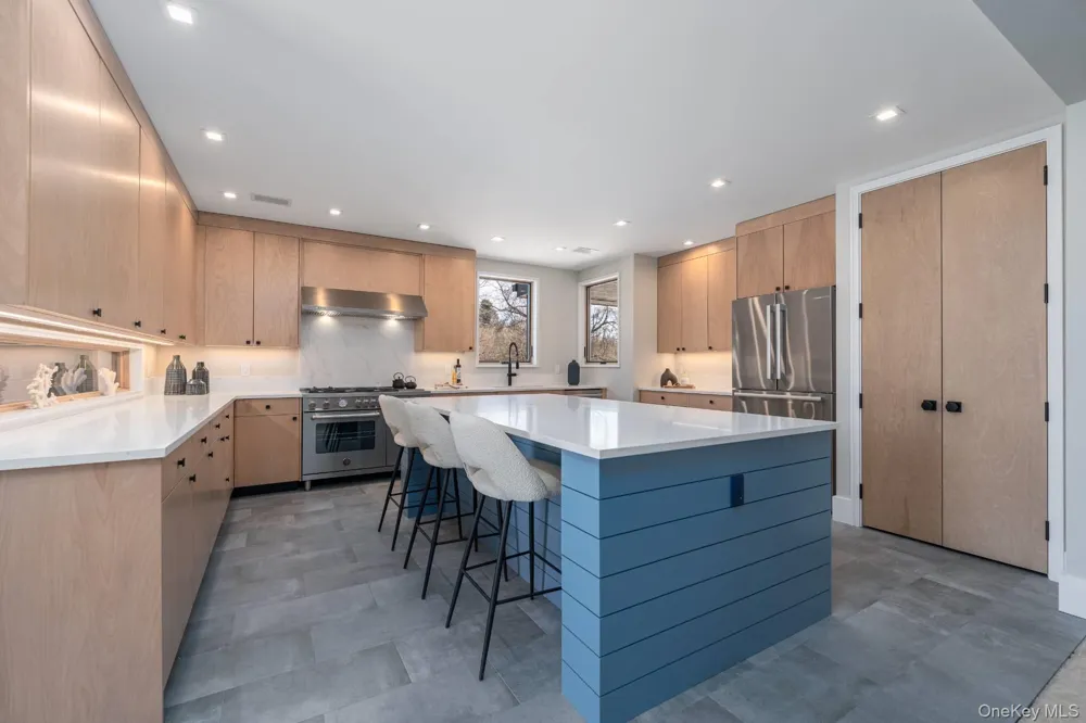 2050 Depot Lane Cutchogue, NY 11935