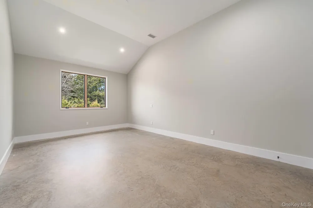 2050 Depot Lane Cutchogue, NY 11935