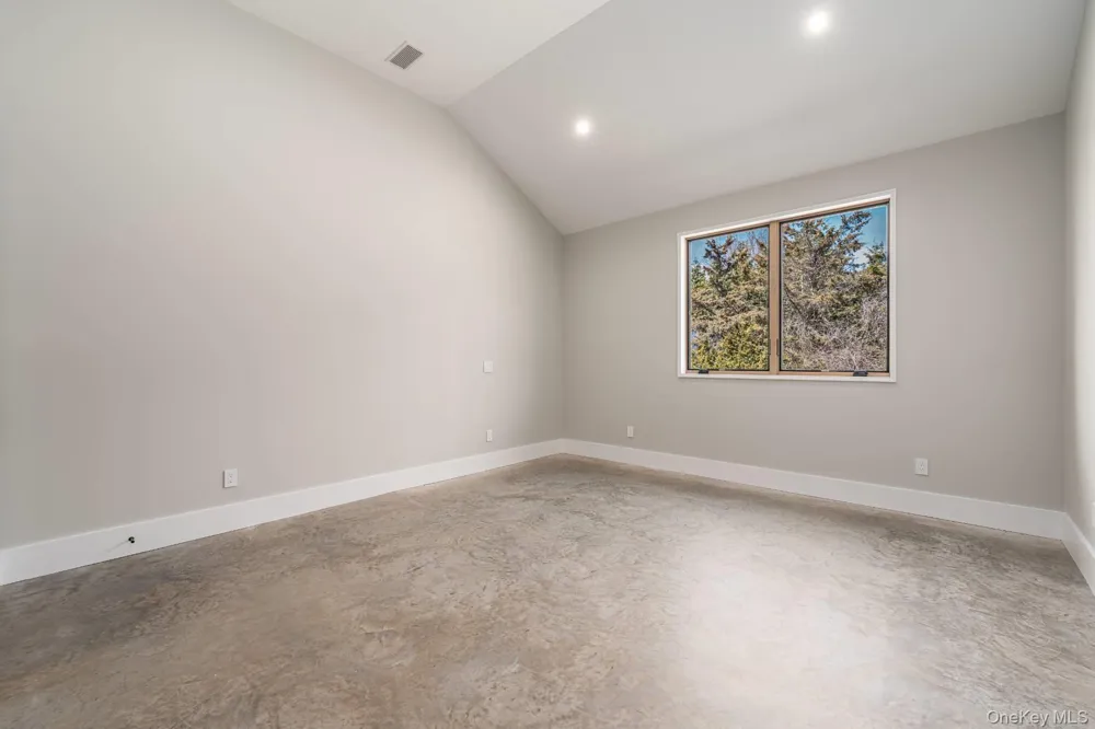 2050 Depot Lane Cutchogue, NY 11935