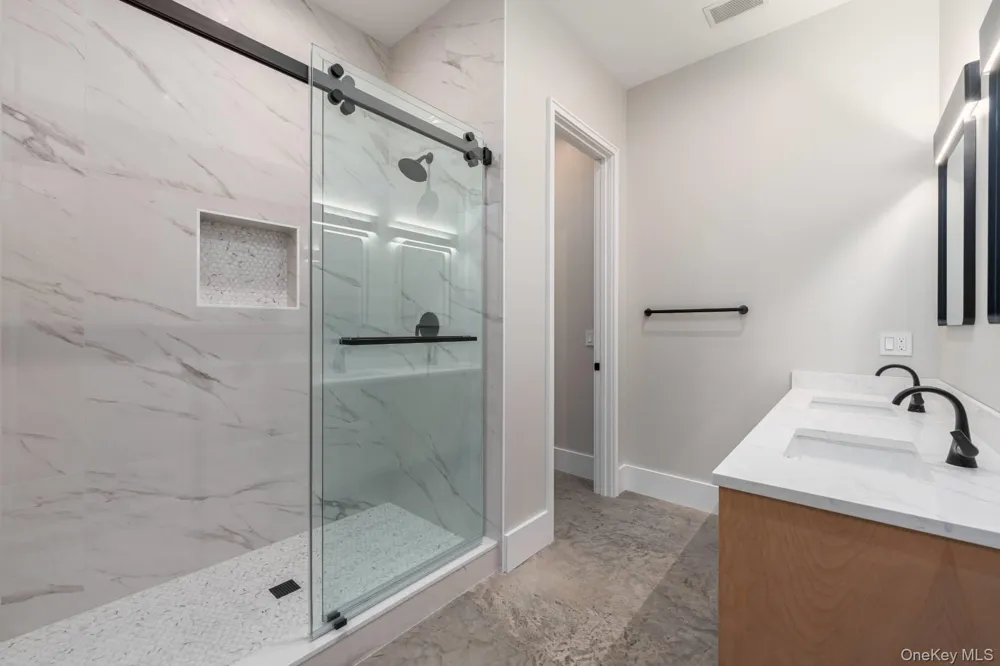 2050 Depot Lane Cutchogue, NY 11935