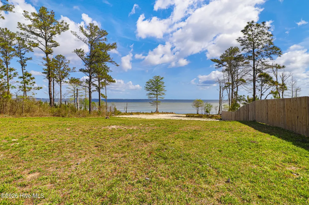 107 Cedarwood Drive Havelock, NC 28532