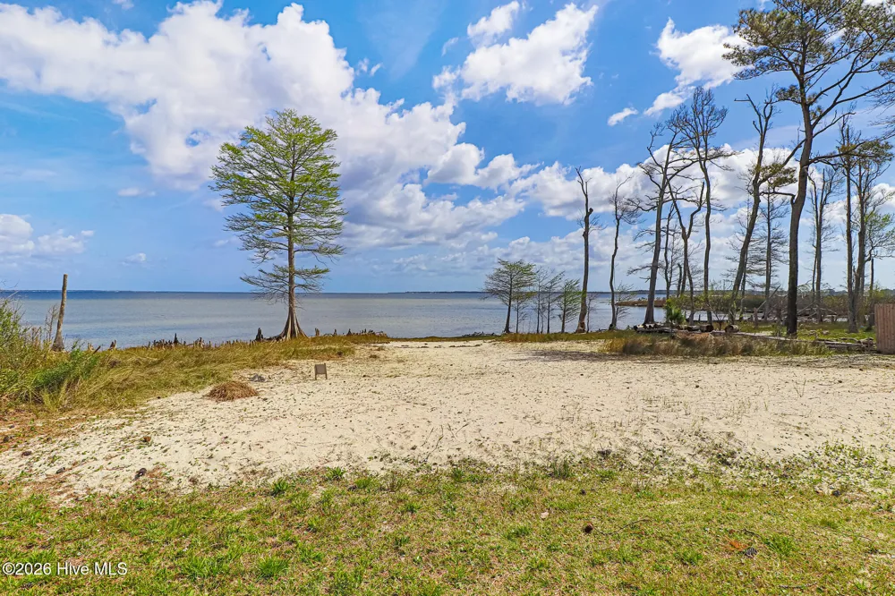 107 Cedarwood Drive Havelock, NC 28532