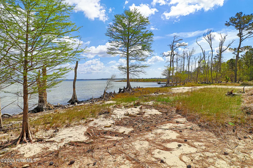 107 Cedarwood Drive Havelock, NC 28532