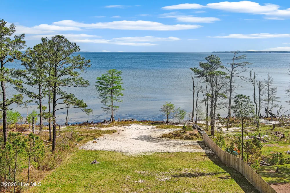 107 Cedarwood Drive Havelock, NC 28532