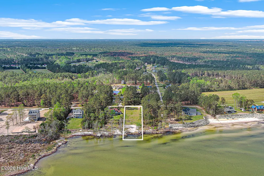 107 Cedarwood Drive Havelock, NC 28532