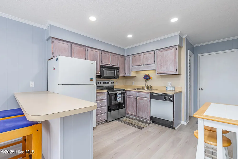301 W Commerce Way #260 Atlantic Beach, NC 28512