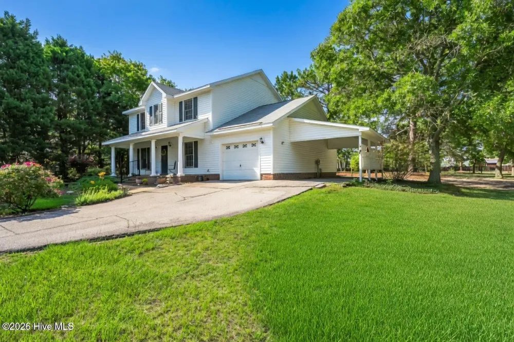 815 La Quinta Lane Hope Mills, NC 28348