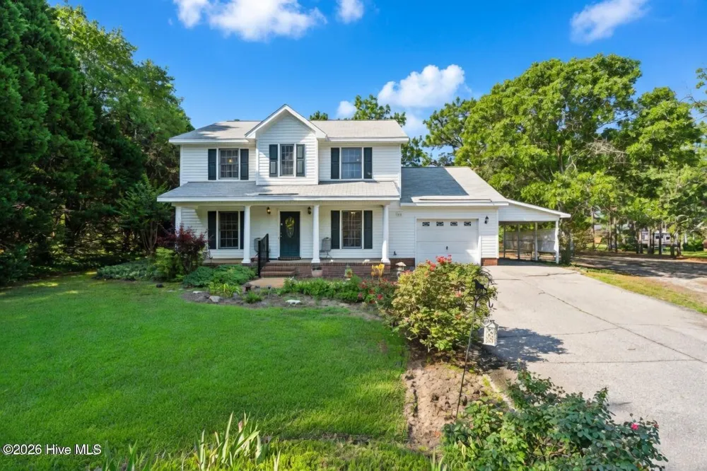 815 La Quinta Lane Hope Mills, NC 28348
