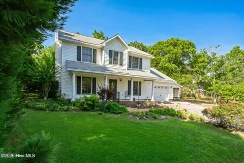 815 La Quinta Lane