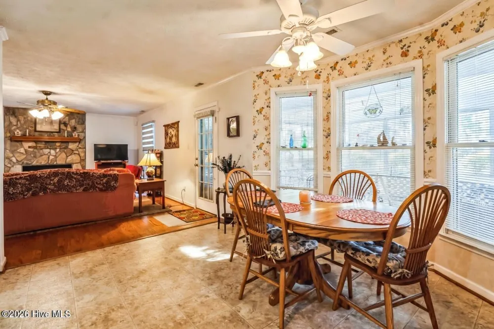 815 La Quinta Lane Hope Mills, NC 28348