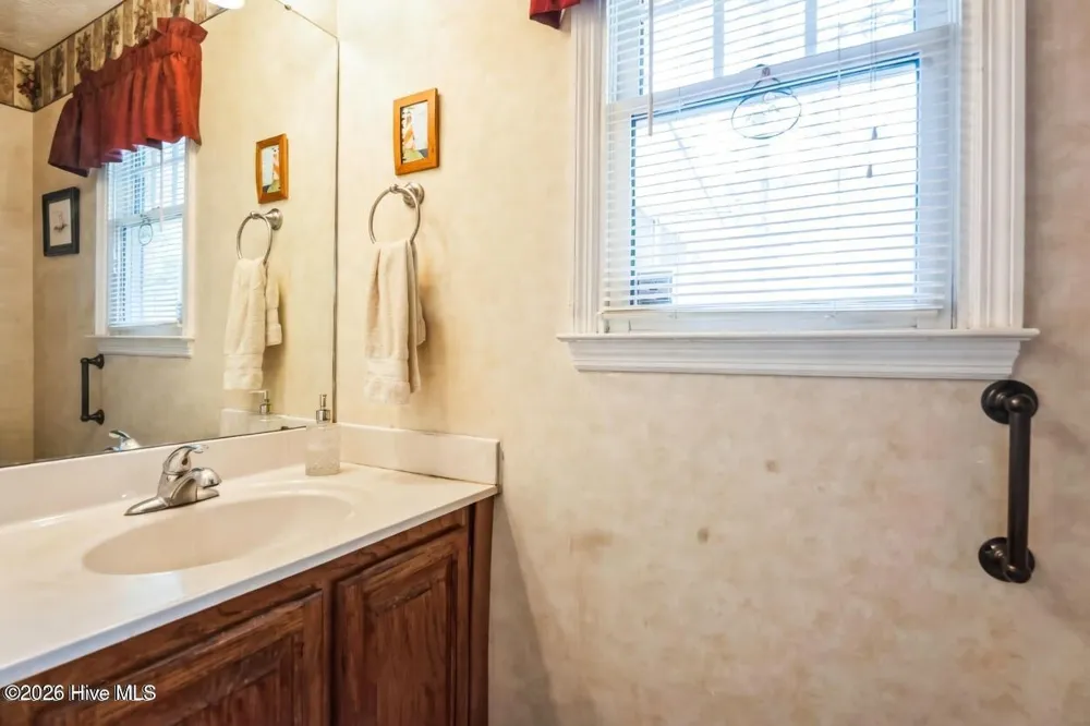 815 La Quinta Lane Hope Mills, NC 28348