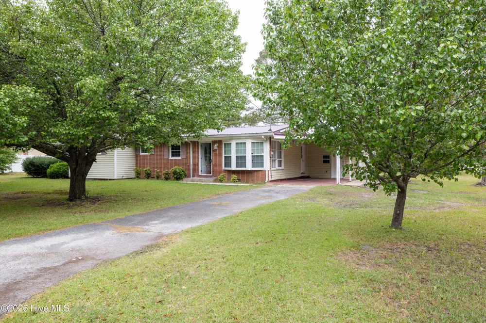 321 Church Avenue Garland, NC 28441