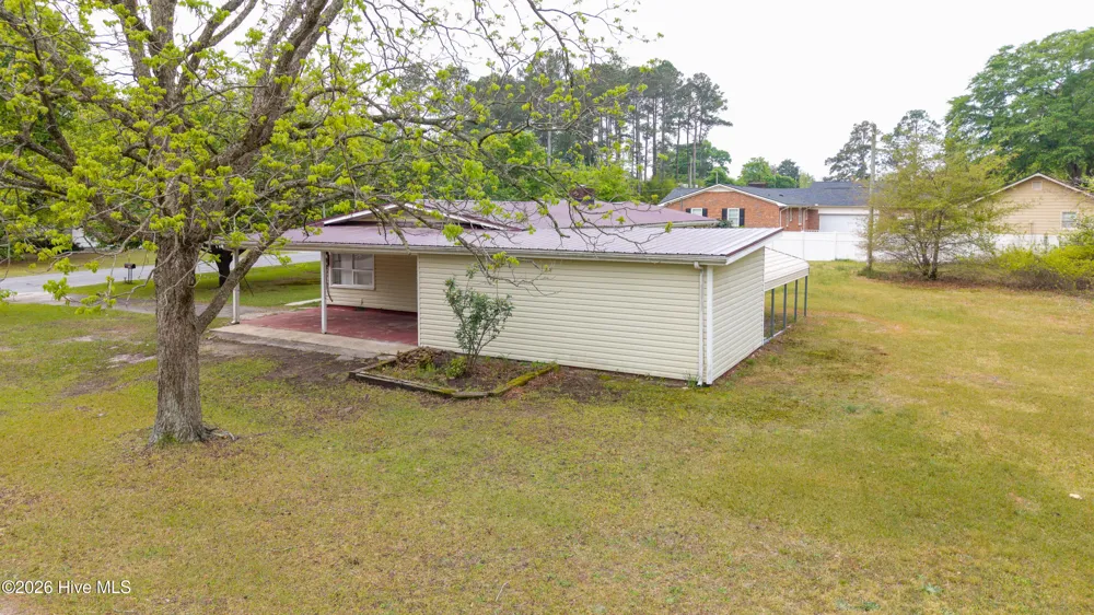 321 Church Avenue Garland, NC 28441
