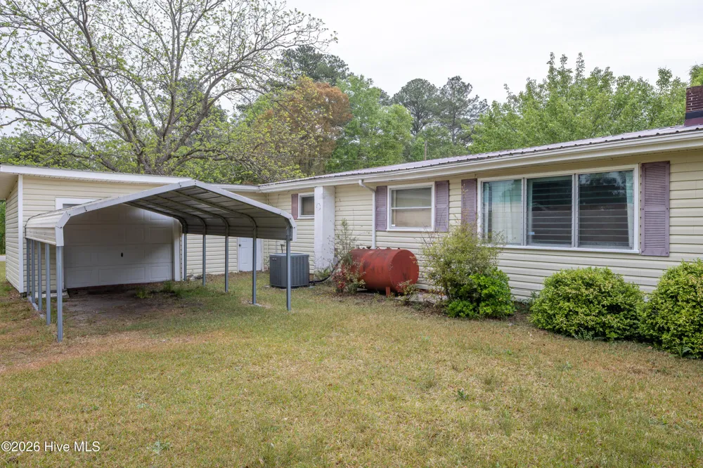 321 Church Avenue Garland, NC 28441