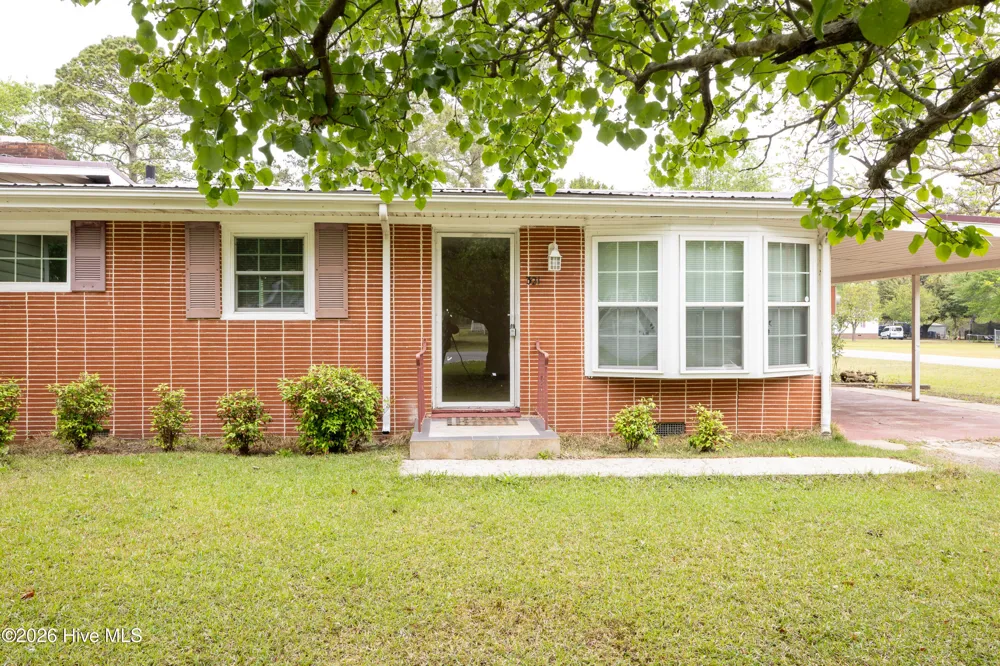 321 Church Avenue Garland, NC 28441