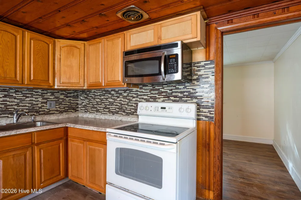 321 Church Avenue Garland, NC 28441